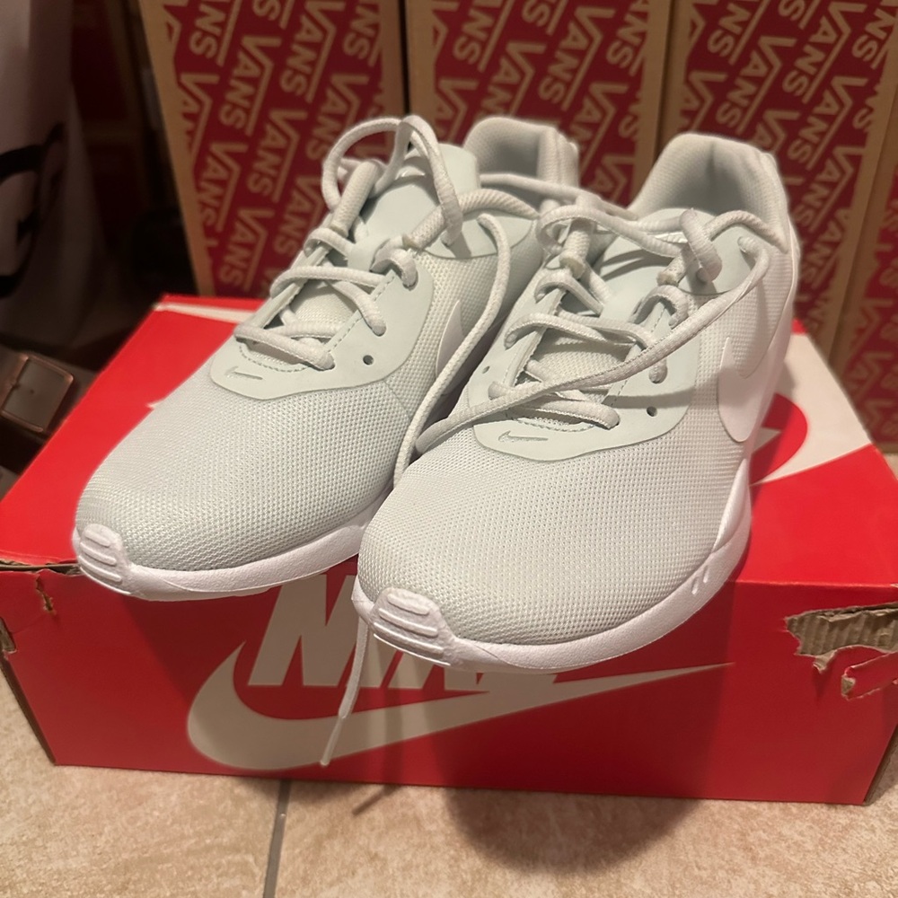 Nike air max